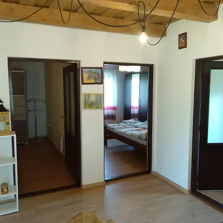 Nowhere Lodge