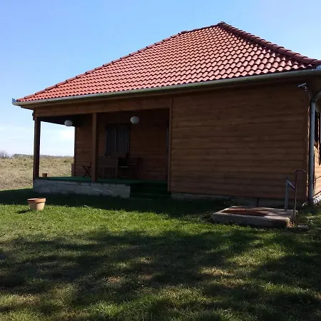 Nowhere Alojamento de Turismo Selvagem Nyirmihalydi