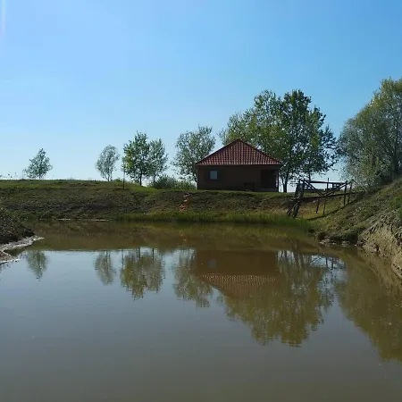 Nowhere Lodge Nyirmihalydi